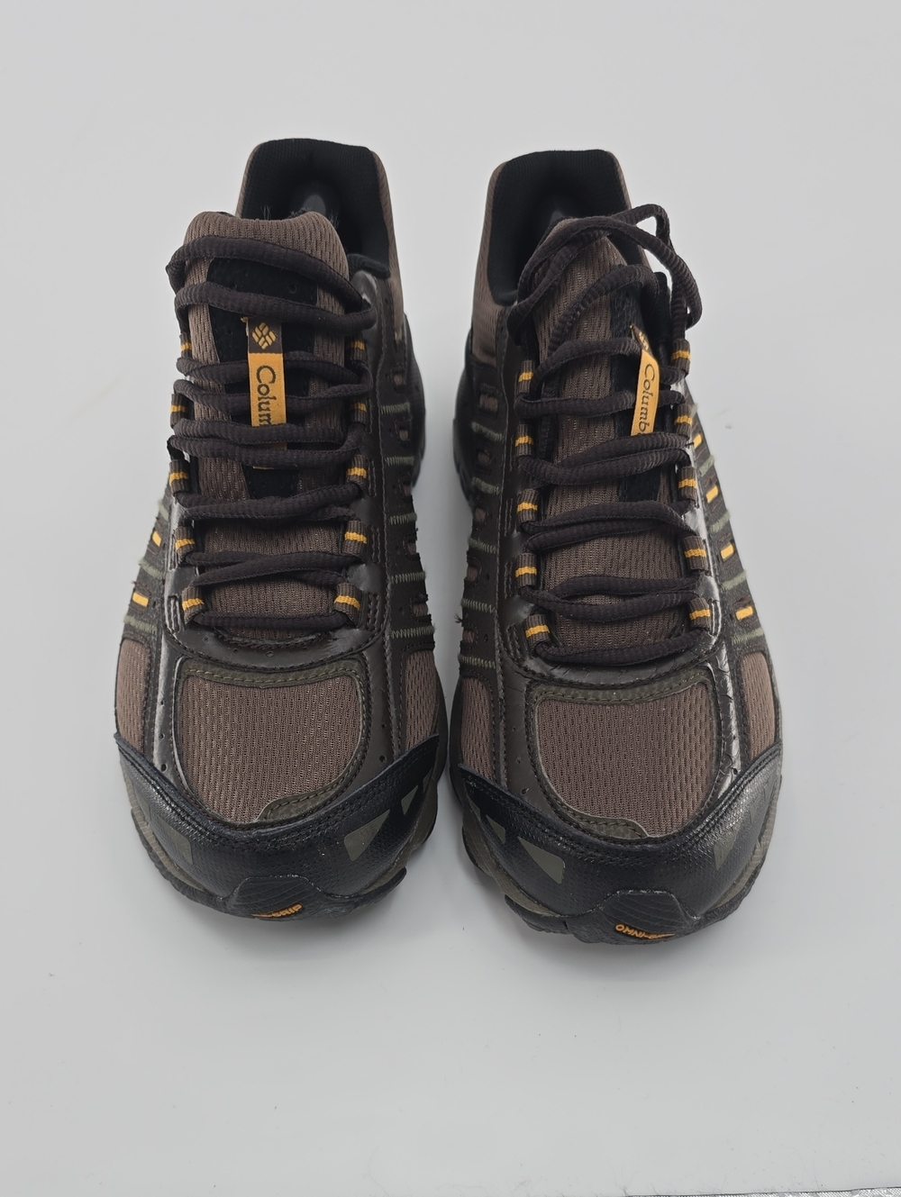 Columbia Men's New Hunter Green Trail Sneakers with Yellow Accents - 9 Wide